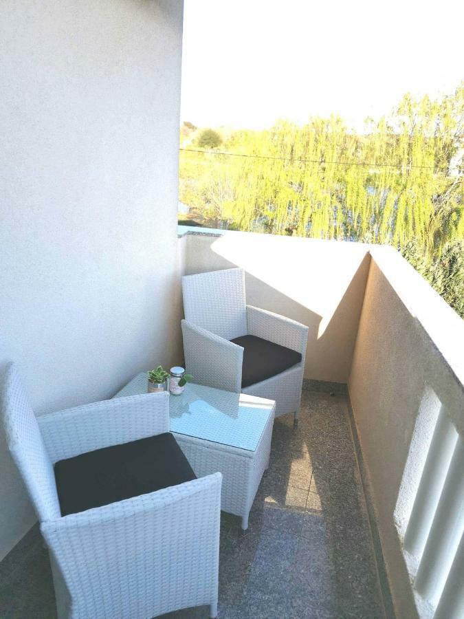 Apartments Ana Medulin Exterior photo